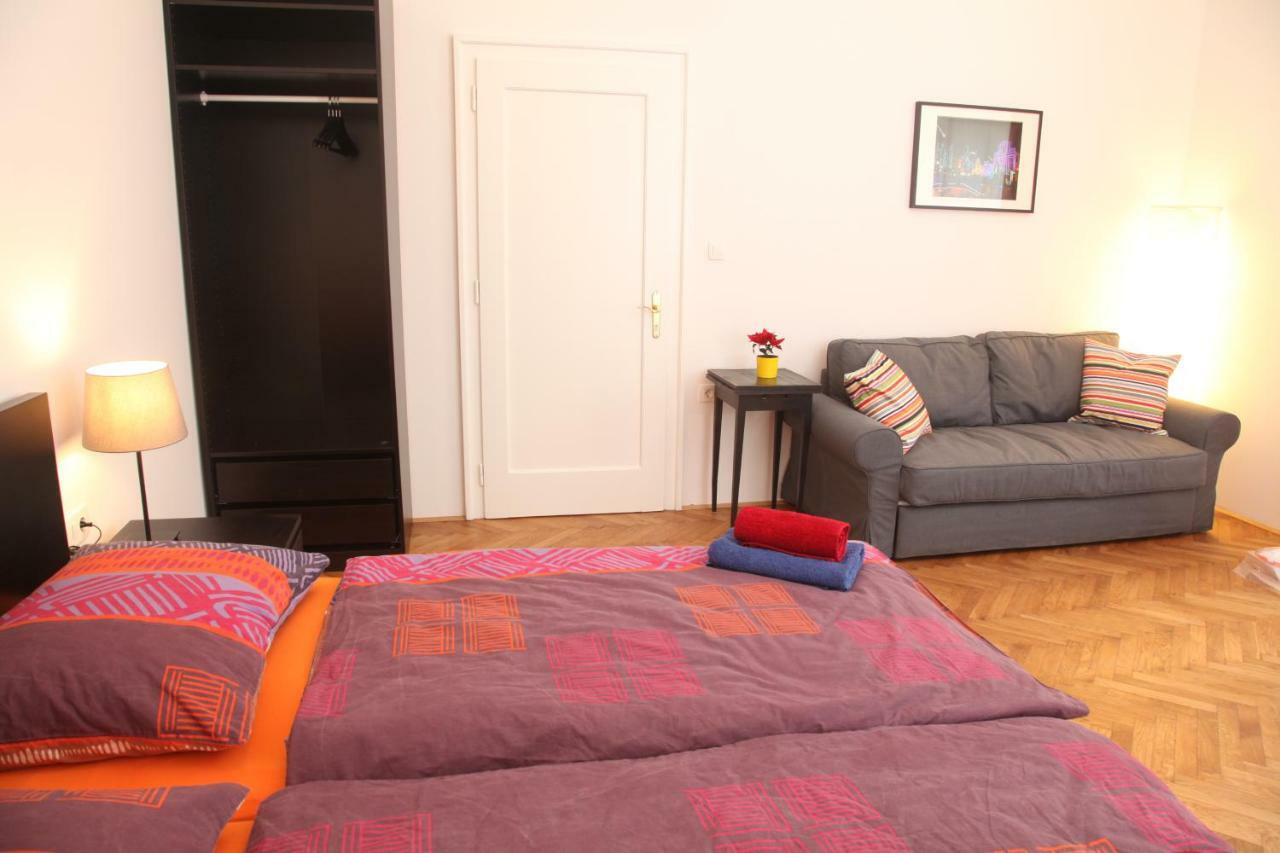 Hotel Writer'S Place Lubiana Esterno foto