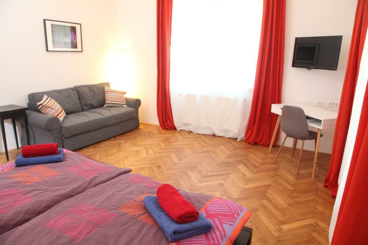 Hotel Writer'S Place Lubiana Esterno foto